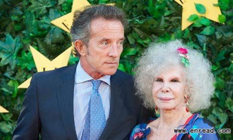 Duchess of Alba(R) and her suitor(L). Spain\s fabulously rich Duchess of Alba has signed away her enormous wealth to marry for love at 85.