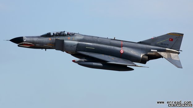 An F-4 <a href=