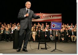 President George W. Bush addresses the Lancaster Chamber of Commerce and Industry at the Jay Group Inc., Wednesday, Oct. 3, 2007 in Lancaster, Pa. President Bush spoke on the economic vitality of the Lancaster region and the importance of keeping taxes low to spur further economic development. White House photo by Chris Greenberg